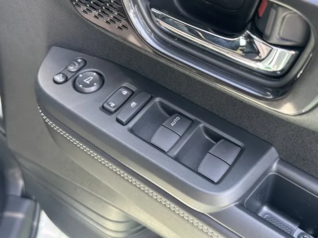 N-BOX(ホンダ)N-BOXカスタムターボ コーディネートスタイル 4WD届出済未使用車 14