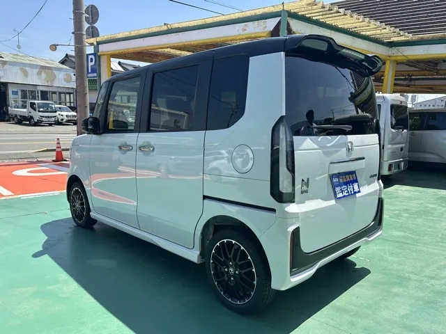 N-BOX(ホンダ)N-BOXカスタムターボ コーディネートスタイル 4WD マルチビュー届出済未使用車 2