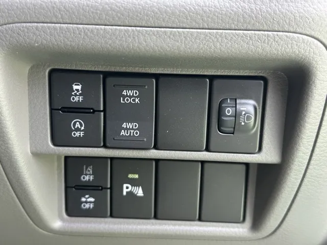 エブリイ(スズキ)NV１００クリッパーDX 4WD CVT中古車 14