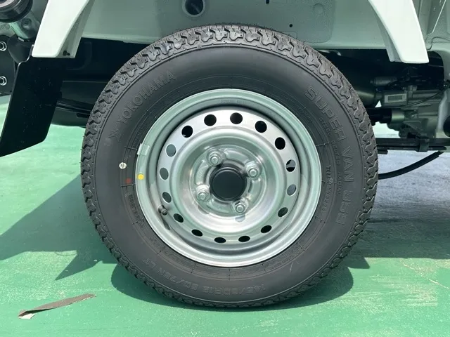 クリッパートラック(ニッサン)DX AT 4WD届出済未使用車 9