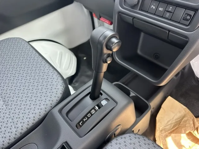 クリッパートラック(ニッサン)DX AT 4WD届出済未使用車 15