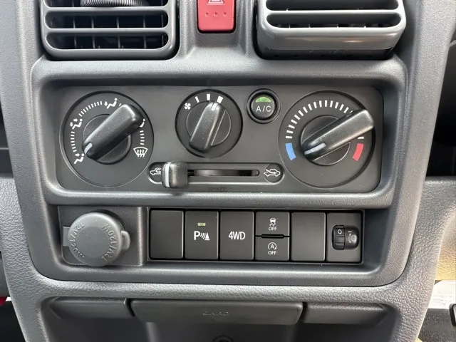 クリッパートラック(ニッサン)DX AT 4WD届出済未使用車 17