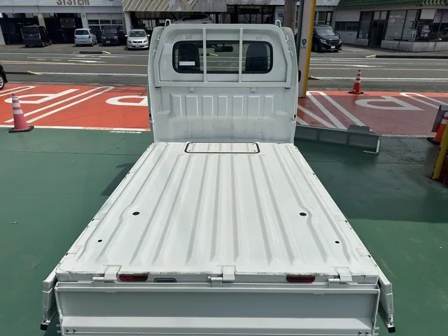 クリッパートラック(ニッサン)DX AT 4WD届出済未使用車 7