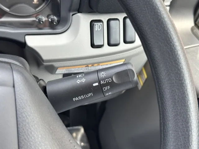 キャンター(三菱)全低床垂直ゲート 平ボディ 2ｔ 5MTレンタ登録済未使用車 17