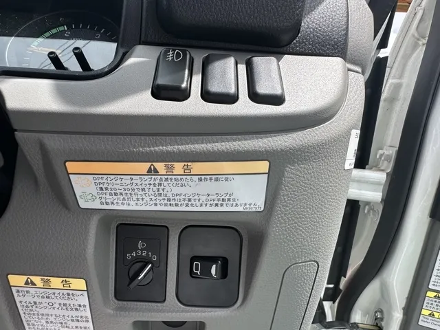 キャンター(三菱)平ボディ 3t AT中古車 12