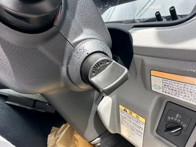 キャンター(三菱)平ボディ 3t AT中古車 14