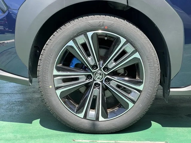 bZ4X(トヨタ)Z中古車 10
