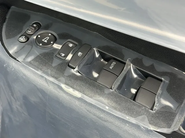 WR-V(ホンダ)X登録済未使用車 13