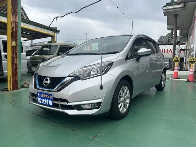ノート(ニッサン)eパワー メダリスト中古車 1