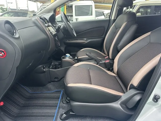 ノート(ニッサン)eパワー メダリスト中古車 3