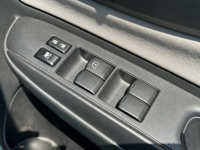 ノート(ニッサン)Ｘ中古車 11