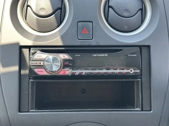 ノート(ニッサン)Ｘ中古車 13