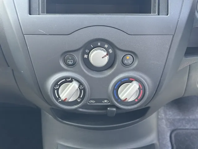 ノート(ニッサン)Ｘ中古車 14