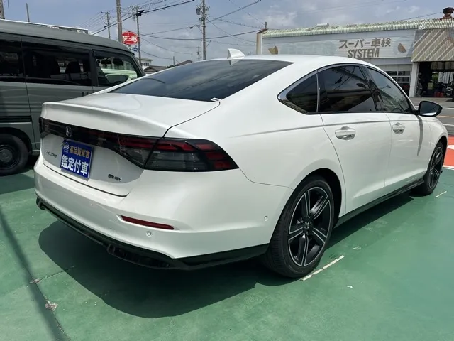 アコード(ホンダ)e：HEV中古車 9