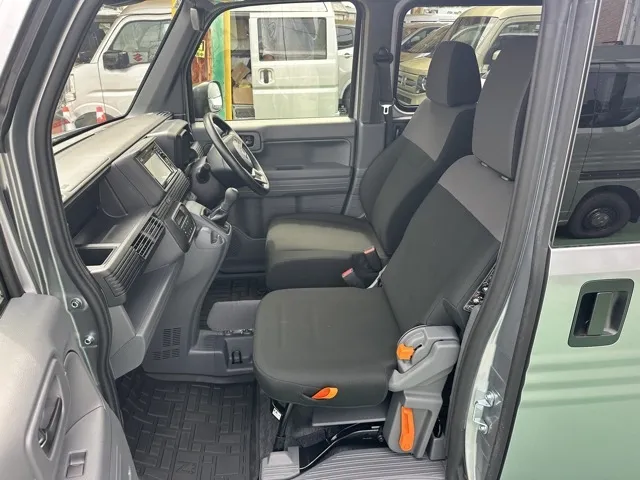 N-VAN(ホンダ)Gタイプ MT ４WDディーラ-試乗車 3