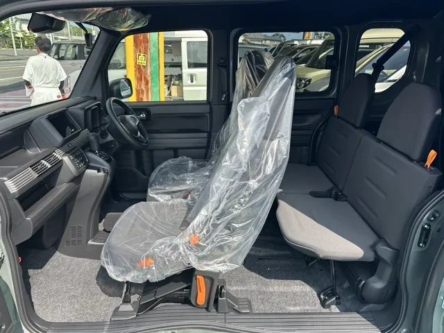 N-VAN(ホンダ)FUNターボ届出済未使用車 4