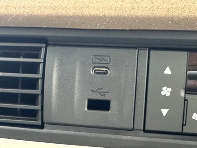 N-BOX(ホンダ)N-BOX コンフォートＰ届出済未使用車 18