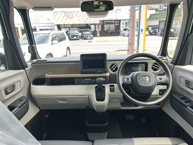 N-BOX(ホンダ)N-BOX コンフォートＰ届出済未使用車 5