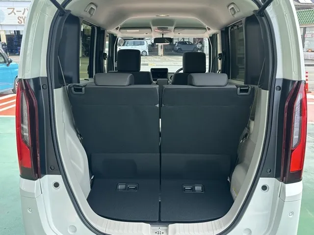 N-BOX(ホンダ)N-BOX コンフォートＰ届出済未使用車 10