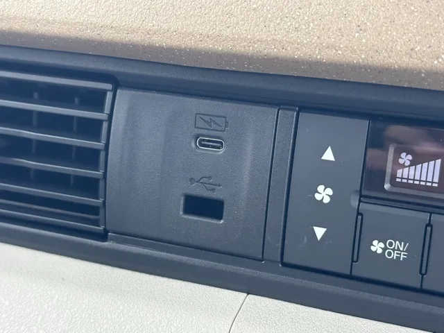 N-BOX(ホンダ)N-BOX コンフォートＰ届出済未使用車 19
