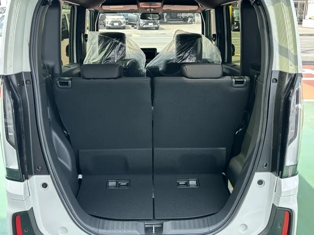 N-BOX(ホンダ)N-BOXカスタム届出済未使用車 9