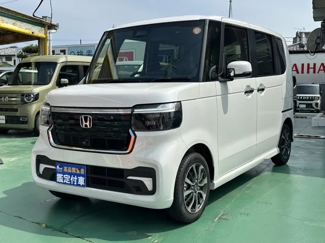 N-BOX(ホンダ)N-BOXカスタム届出済未使用車 1