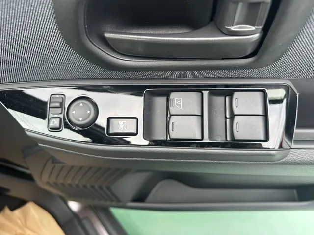 サクラ(ニッサン)X中古車 12