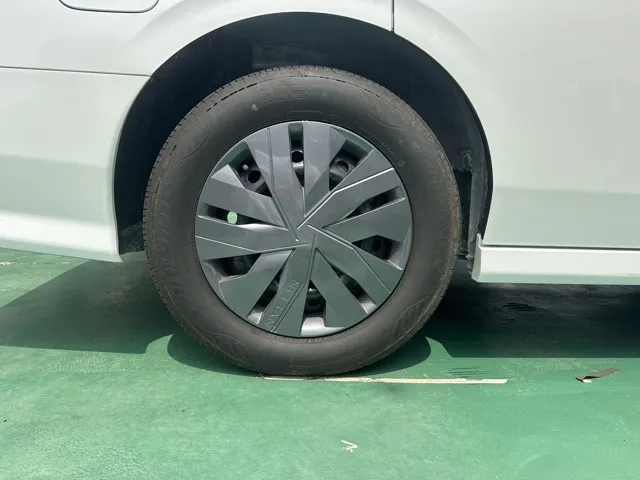 セレナ(ニッサン)X中古車 12