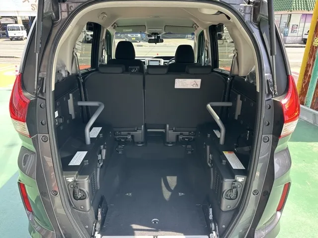 フリード(ホンダ)G Cパッケージ 車いす仕様中古車 10