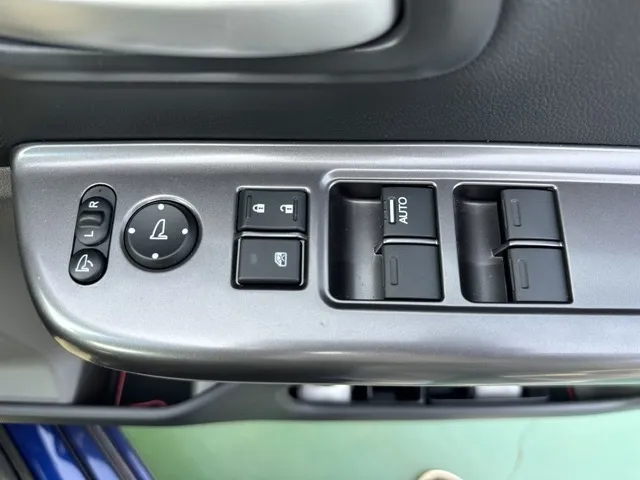 フリード(ホンダ)Gホンダセンシング Sパッケージ Cパッケージ中古車 12