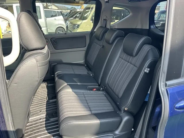 フリード(ホンダ)Gホンダセンシング Sパッケージ Cパッケージ中古車 4