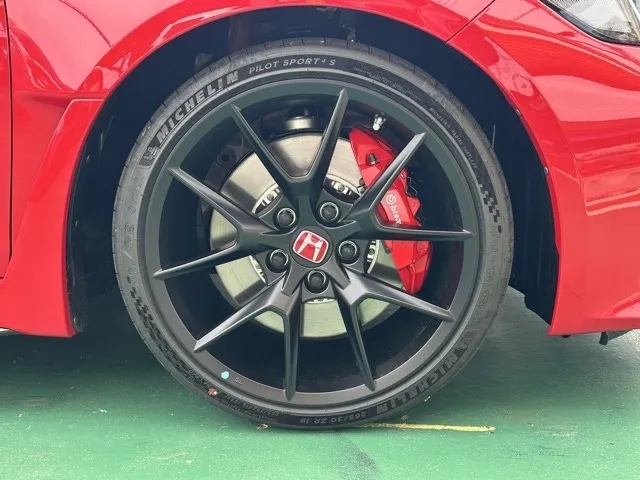 シビック(ホンダ)タイプR レーシングブラックPKG登録済未使用車 11