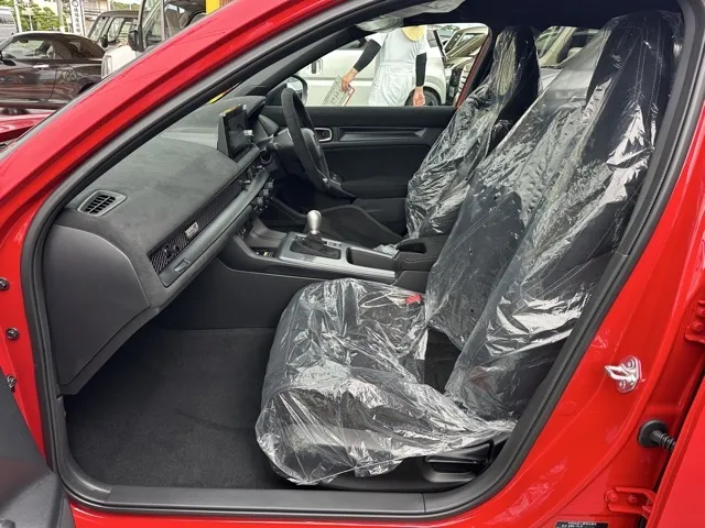 シビック(ホンダ)タイプR レーシングブラックPKG登録済未使用車 3
