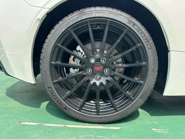 BRZ(スバル)STIスポーツ 6MT中古車 10