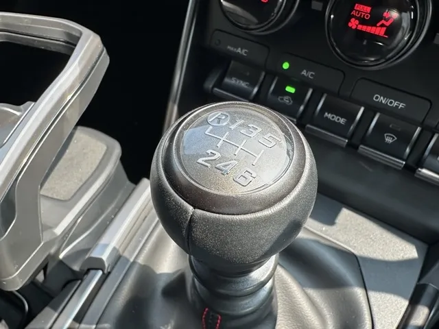 BRZ(スバル)STIスポーツ 6MT中古車 13