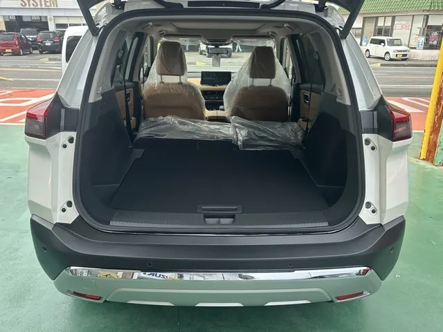 エクストレイル(ニッサン)G e-4ORCE サンルーフ ルーフレール ナッパレザー BOSE中古車 10