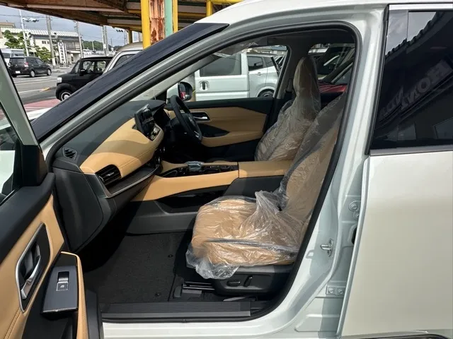 エクストレイル(ニッサン)G e-4ORCE サンルーフ ルーフレール ナッパレザー BOSE中古車 3
