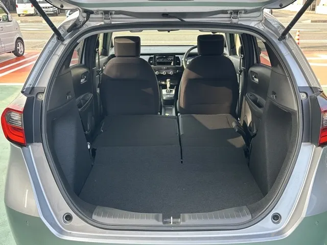 フィット(ホンダ)ベーシック中古車 9