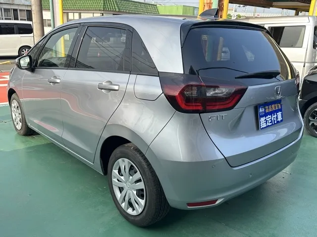 フィット(ホンダ)ベーシック中古車 2
