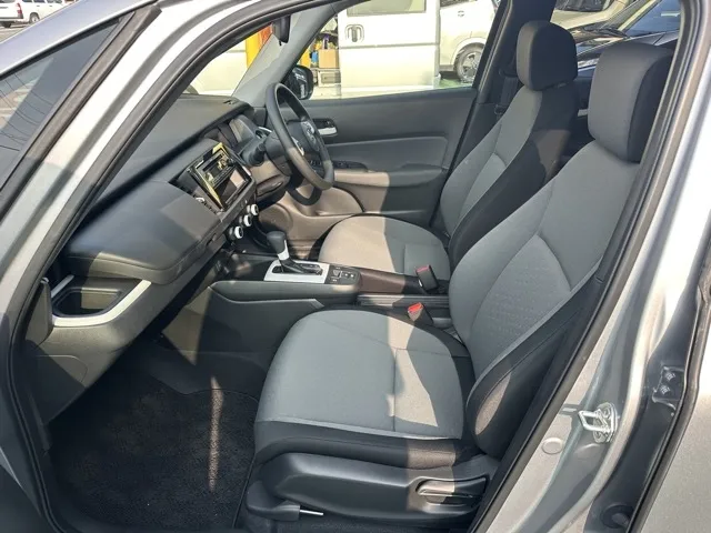 フィット(ホンダ)ベーシック中古車 3