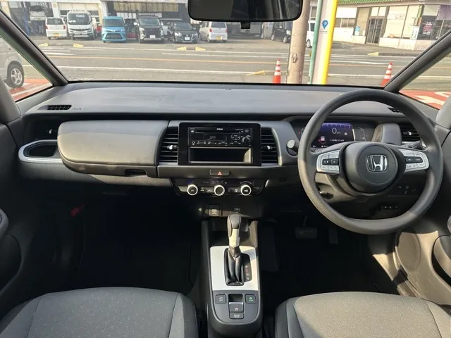 フィット(ホンダ)ベーシック中古車 5