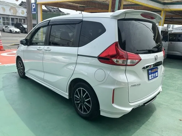 フリード(ホンダ)モデューロX 純正ナビ中古車 2