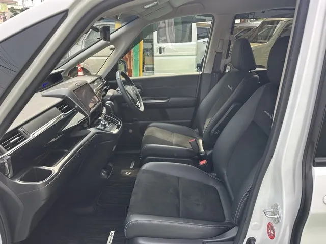 フリード(ホンダ)モデューロX 純正ナビ中古車 3
