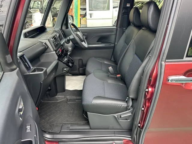 タント(ダイハツ)RS中古車 3