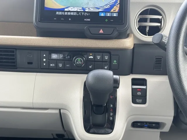 N-BOX(ホンダ)N-BOX ファッションスタイル コンフォートＰ中古車 19