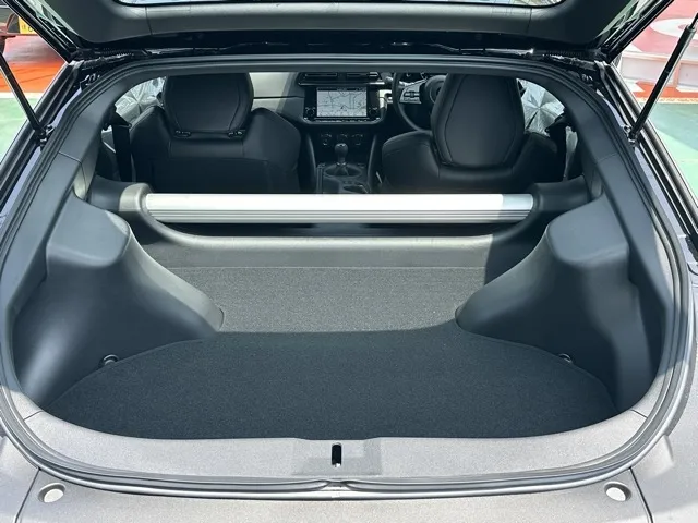 フェアレディZ(ニッサン)バージョンST 6MT登録済未使用車 8