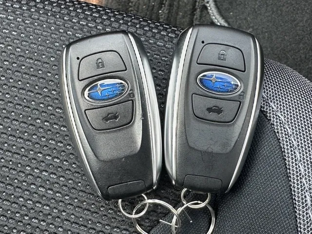 インプレッサ(スバル)2.0i-S アイサイト中古車 27