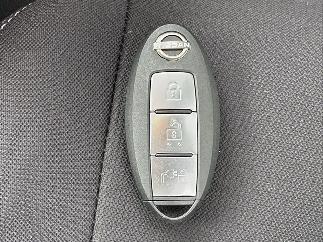 リーフ(ニッサン)ニスモ中古車 27