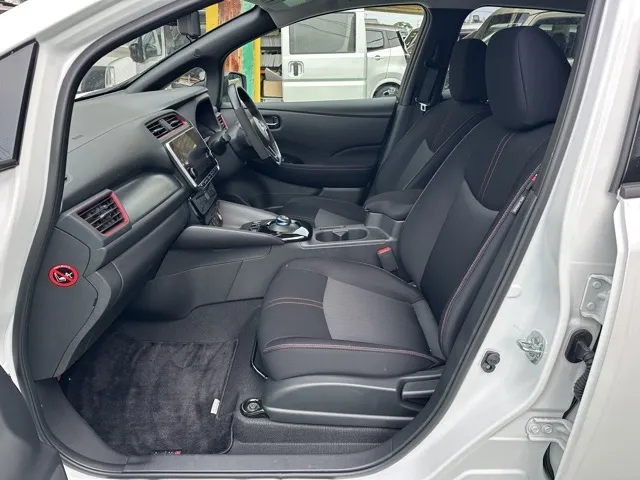 リーフ(ニッサン)ニスモ中古車 3