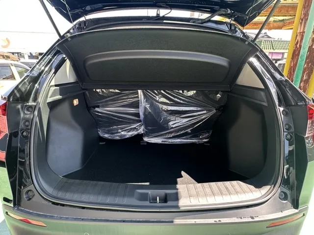 WR-V(ダムド)Z+ リヴァーブ フェイスチェンジキット新車見本展示無 9